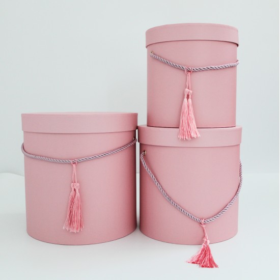 Ziedu kastes kompleks ar otiņu, maigi rozā krāsā ,3gab.