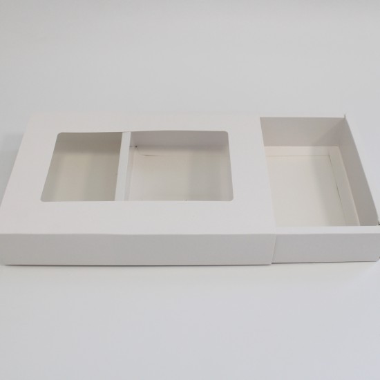 Kartona kastes ar logu 28*19.5*5cm, "white"12gab.
