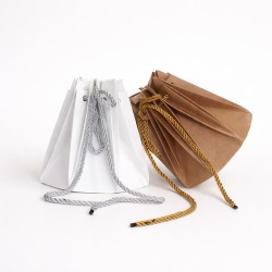 Aqua box ziediem 15×17 cm kraft+white,10 gab.