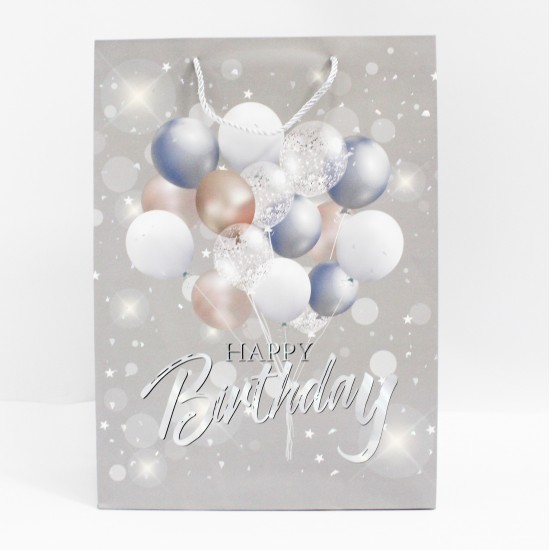 Dāvanu maisiņš ar "Happy Birthday" apdruku un virves rokturiem, 31×41×12 cm, 1 gab. Dāvanu maisiņš ar "Happy Birthday" apdruku un virves rokturiem, 31×41×12 cm, 1 gab.