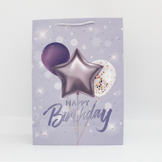 Dāvanu maisiņš ar "Happy Birthday" apdruku un virves rokturiem, 31×41×12 cm, 1 gab. Dāvanu maisiņš ar "Happy Birthday" apdruku un virves rokturiem, 31×41×12 cm, 1 gab.