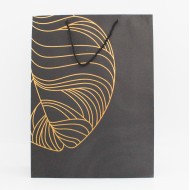 Dāvanu maisiņš ar ģeometrisku apdruku un virves rokturiem, 31×41×12 cm, 1 gab.