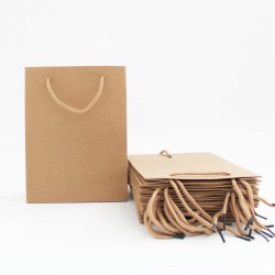 Papīra dāvanu maiss ar virves rokturiem  6*15*20cm , 12 gab, kraft