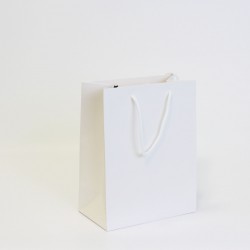 Papīra dāvanu maiss ar virves rokturiem 10*18*23cm 1gab.