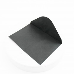 Sarkana papīra aploksne melns, 7,5×11 cm, 1 gab.