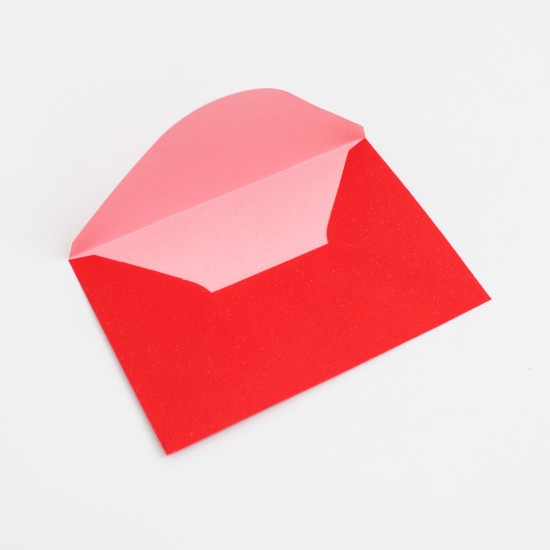 Sarkana papīra aploksne ar spīdumu, 13×9 cm, 1 gab.