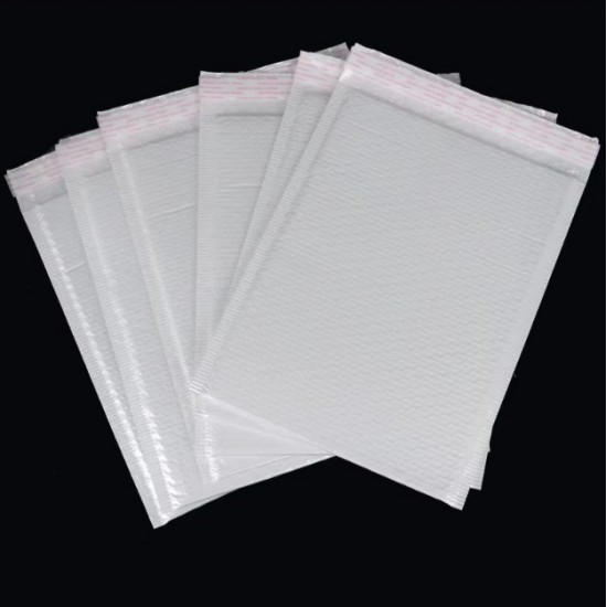 Shipping mailer bubble envelope waterproof  13x19+4cm, white