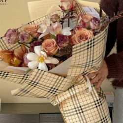 Waterproof flower and gift wrapping paper BURBERRY 20sheets